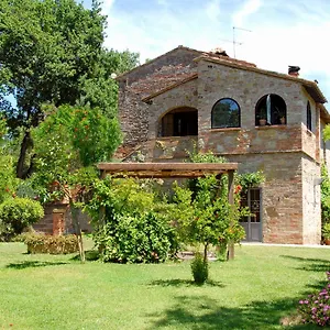  Casa di campagna Nibbiano Italia